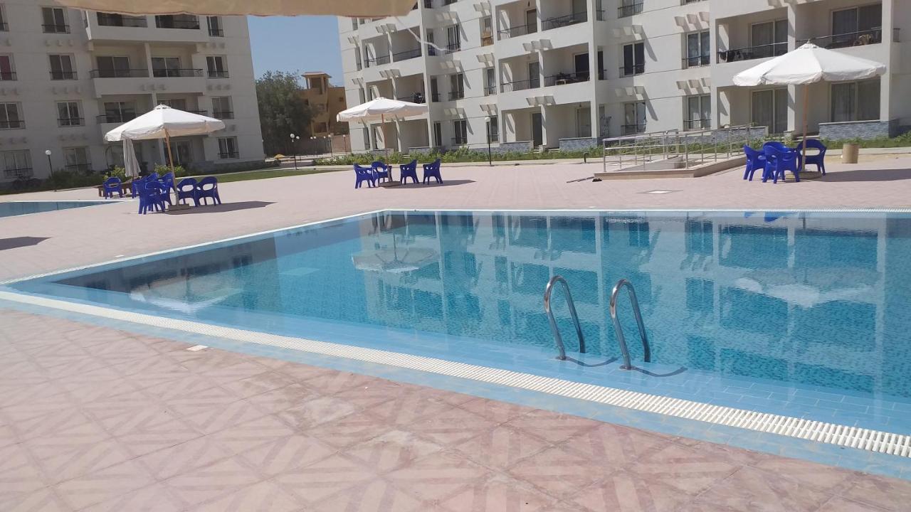 Apartamento Shalih Frsh Fndki Bkria Balmira Bić Alain Alskhnh Ain Sukhna Exterior foto